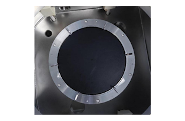 Подложкодержатель процессного модуля в случае осаждения на обратную сторону пластины