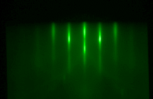 Дифракционные полосы (RHEED pattern)_1.png